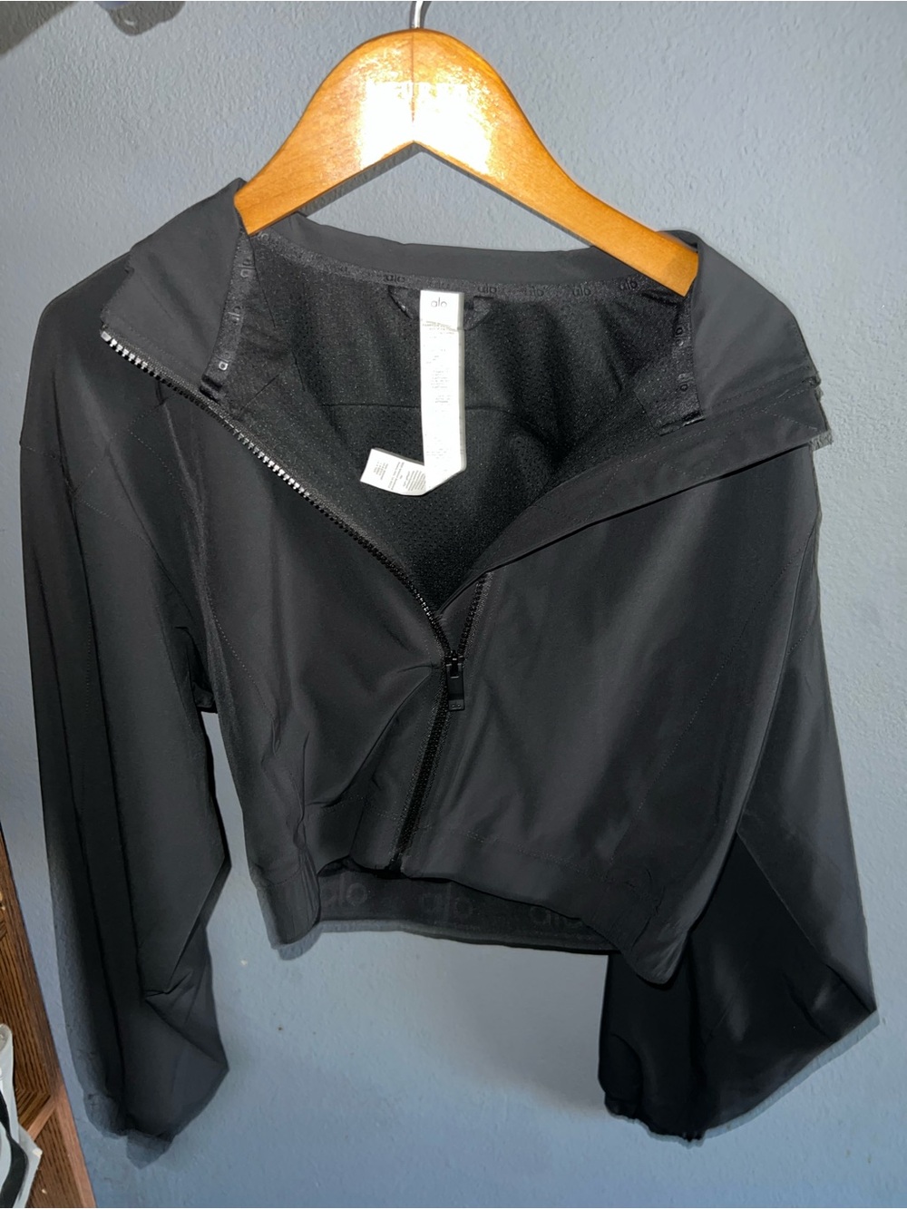 ALO Yoga Black Cropped Bomber Jacket - Picture 3 of 5